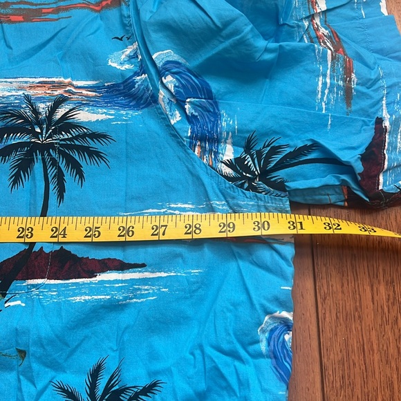 Men’s Short Sleeve Button Down - Picture 7 of 8